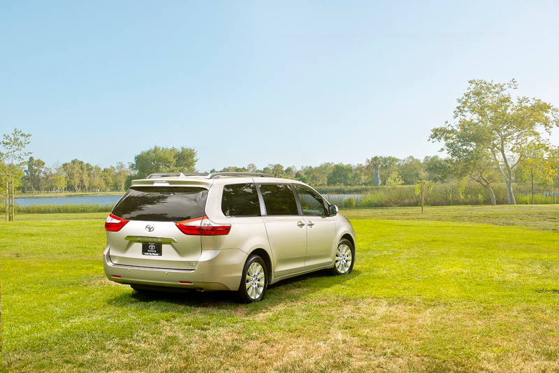 Illustration for article titled The 2015 Toyota Sienna Saves a Family